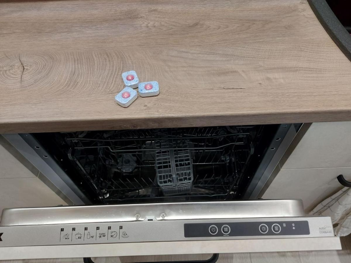 شقة Kat Apartman سوبوتيتْسا المظهر الخارجي الصورة